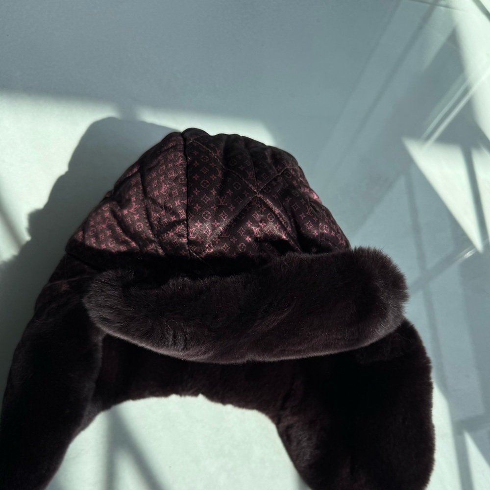 Louis Vuitton  Winter Hat ushanka in Burgundy - Picture 3 of 4